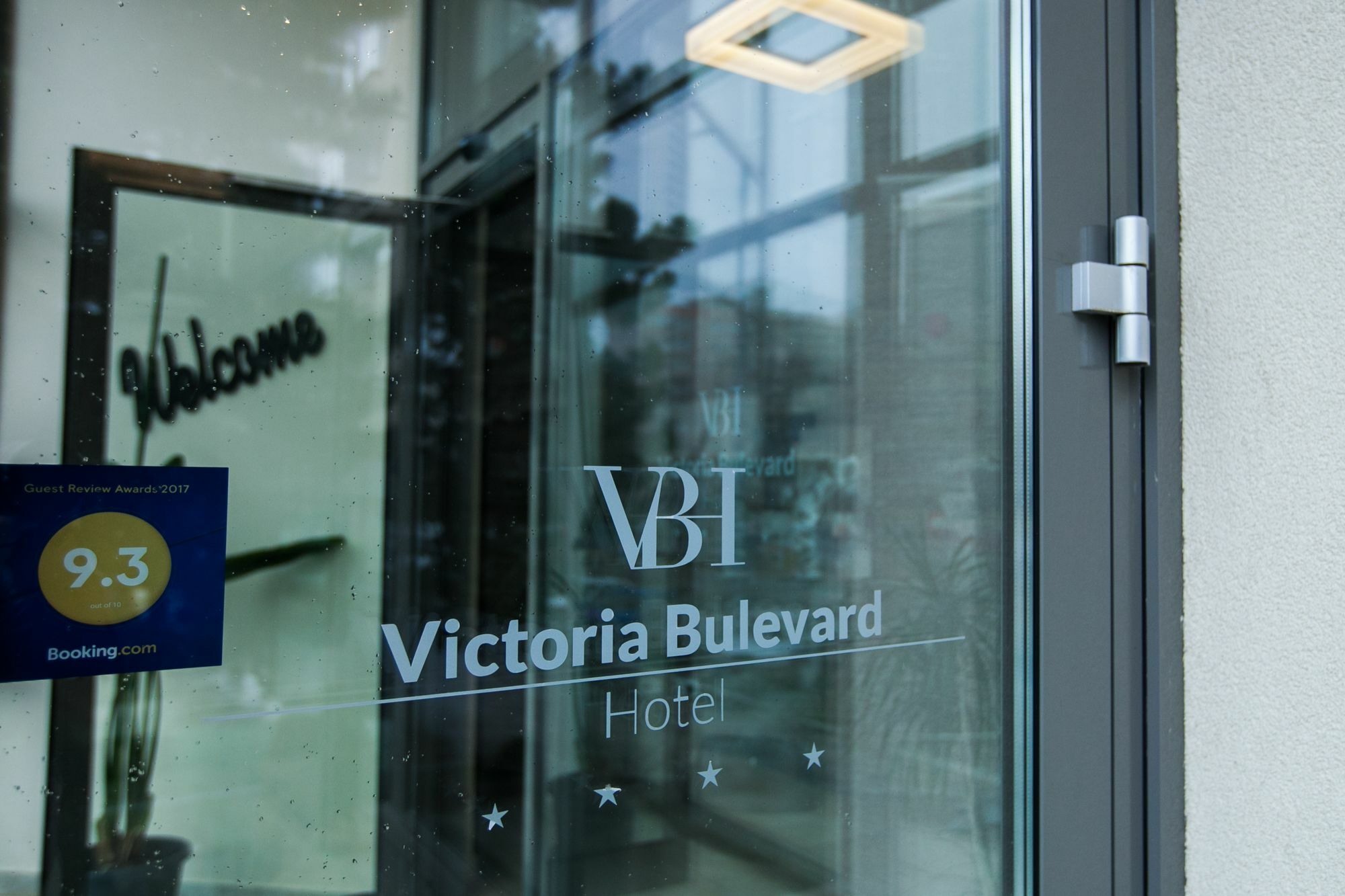 Victoria Bulevard 4*