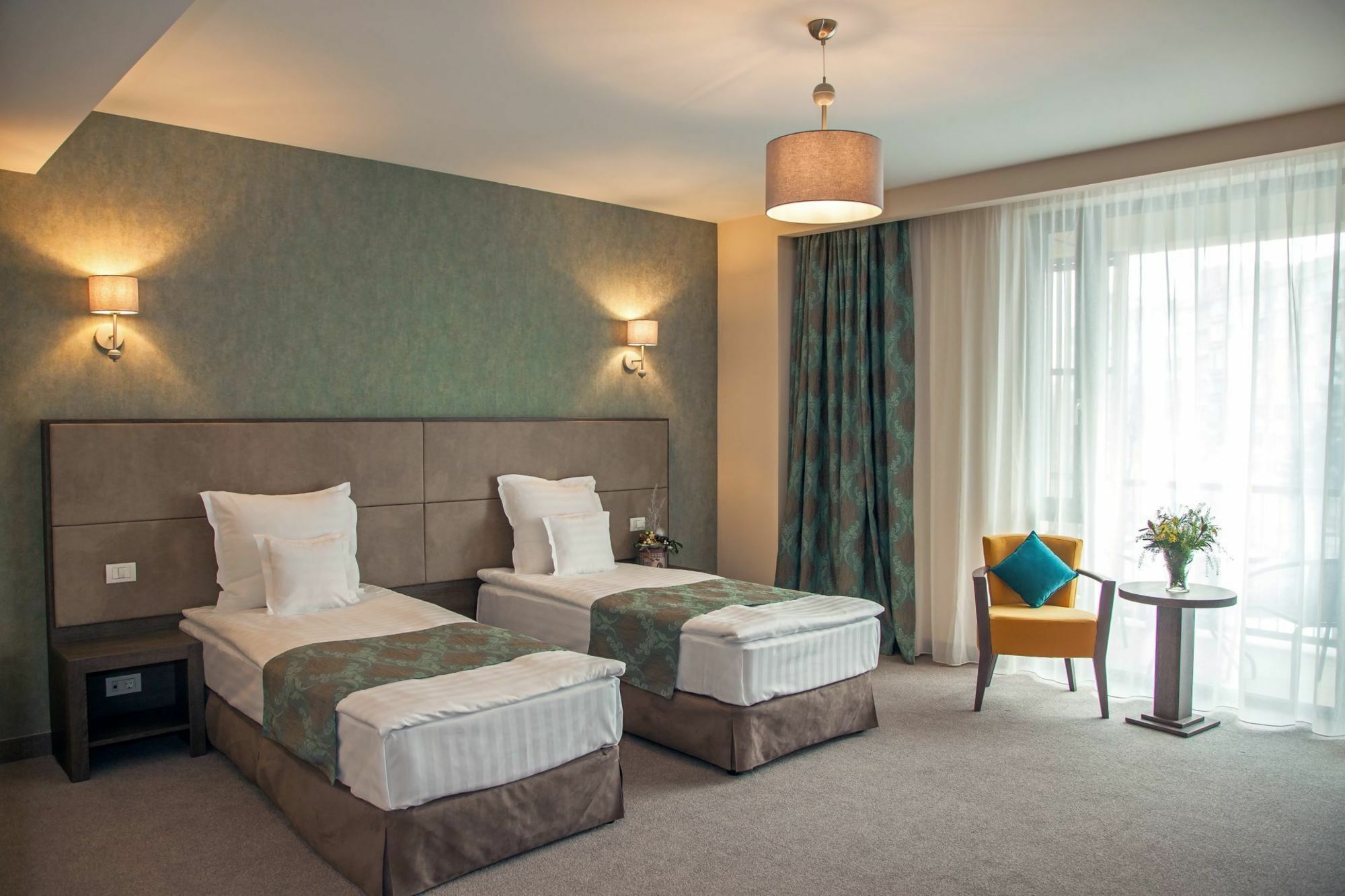 Hotel Victoria Bulevard 4*
